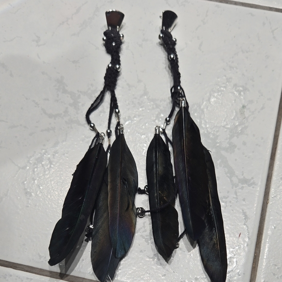 Jewelry - Black Feather Earrings